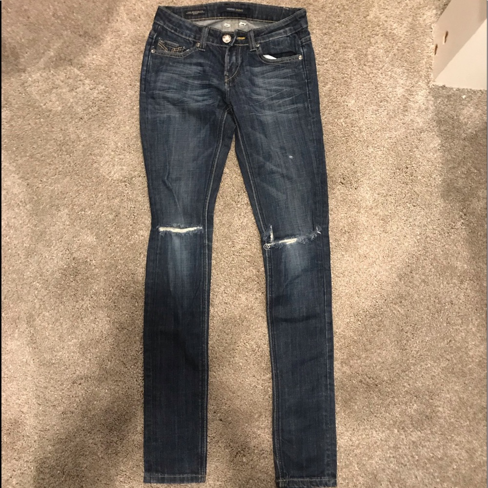 Vigors Studio Women’s ripped skinny jeans